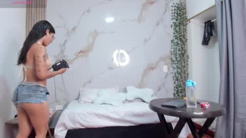 heyyo1808 online show from October 2025 11:13:01 PM