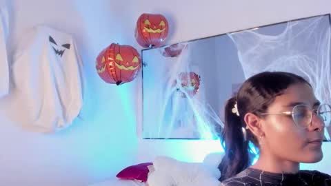 heyyo1808 online show from October 2025 10:42:02 PM