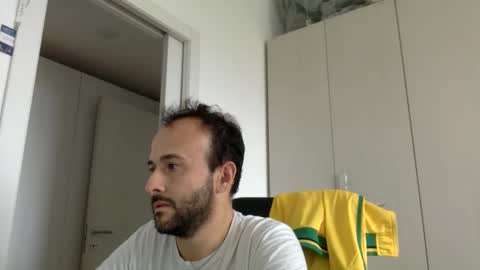 hhombre online show from September 2025 12:31:02 PM