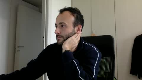 hhombre online show from April 2026 08:09:02 AM