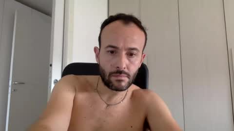 hhombre online show from August 2026 09:04:01 AM
