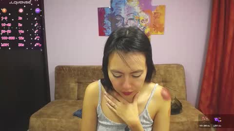 Snapshot of hi_allison chatting on December 2025 04:44:02 AM Allison online show from December 2025 04:44:02 AM