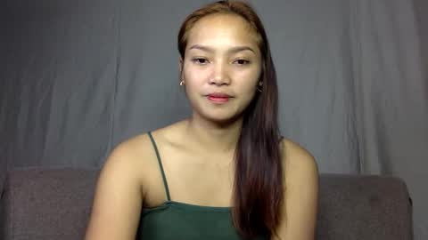 hi_there99 online show from November 2025 09:28:01 PM