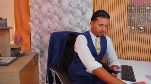 Snapshot of hiddenoffice chatting on March 2026 12:27:02 PM George online show from March 2026 12:27:02 PM