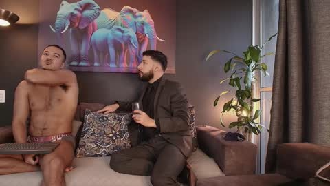 Snapshot of highlatin_guys chatting on December 2024 11:29:02 AM Terry and E online show from December 2024 11:29:02 AM