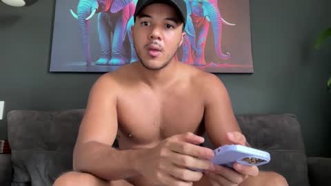 Snapshot of highlatin_guys chatting on January 2025 02:07:01 PM Terry and E online show from January 2025 02:07:01 PM