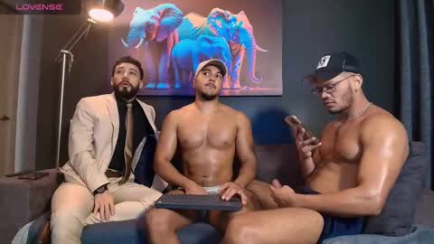 Snapshot of highlatin_guys chatting on March 2025 02:04:02 AM Terry and E online show from March 2025 02:04:02 AM