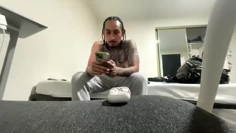 hihello400 online show from November 2025 12:32:01 AM