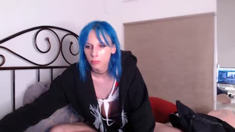 Snapshot of hika_ chatting on July 2026 07:43:01 PM hi im Hika online show from July 2026 07:43:01 PM