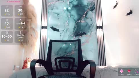 Hilary Avilan online show from October 2025 07:16:01 PM