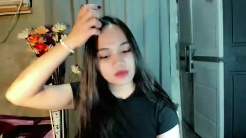 Snapshot of hilarymolly chatting on April 2026 11:59:01 AM hilarymolly online show from April 2026 11:59:01 AM