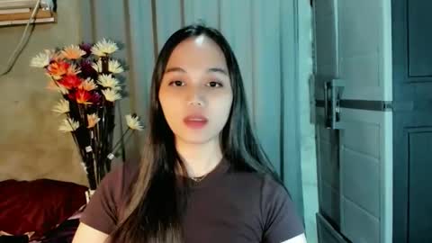 Snapshot of hilarymolly chatting on April 2026 06:45:01 PM hilarymolly online show from April 2026 06:45:01 PM