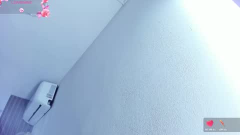 Hilary Thomsom online show from February 2026 12:36:01 PM