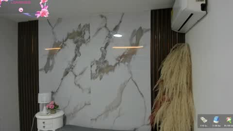 Hilary Thomsom online show from March 2026 12:00:02 PM