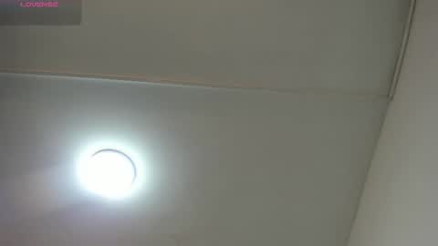 Hilary Thomsom online show from March 2026 12:20:02 PM