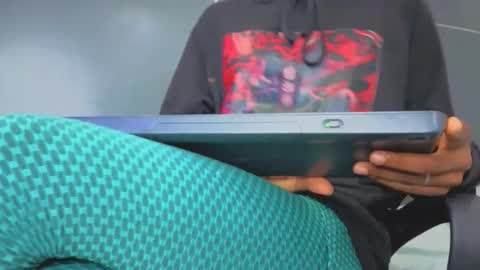  Hillary  online show from September 2025 06:19:02 AM