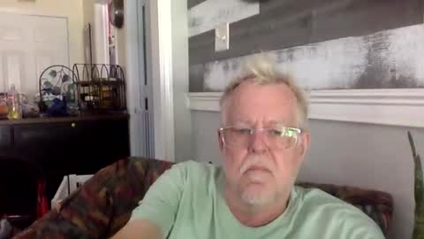 TwoDaddies online show from May 2026 04:01:01 PM