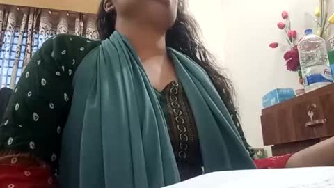 himuhimu22 online show from September 2025 11:13:02 AM