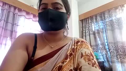 himuhimu22 online show from October 2025 04:00:02 AM