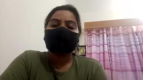 himuhimu22 online show from October 2025 11:02:01 AM