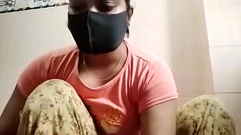 himuhimu22 online show from May 2026 12:05:01 AM