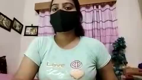 himuhimu22 online show from June 2026 07:18:01 PM