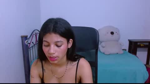 Snapshot of hinata_9 chatting on October 2025 02:06:02 AM 0600AM-1100AM - online show from October 2025 02:06:02 AM