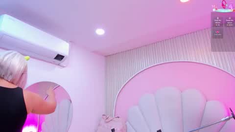 Snapshot of hinata_dolly chatting on October 2025 11:00:01 AM hinata_dolly online show from October 2025 11:00:01 AM