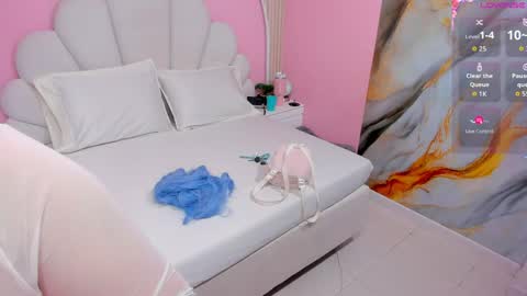 hinata_dolly online show from April 2026 11:02:02 AM