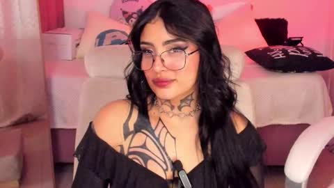Snapshot of hinataweed01 chatting on September 2025 02:00:02 AM Karol Independent Model online show from September 2025 02:00:02 AM