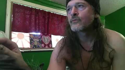 hippiedad333 online show from May 2026 10:18:02 PM