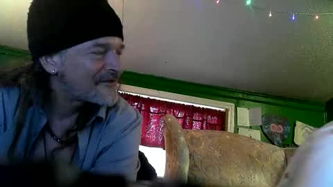 hippiedad333 online show from May 2026 10:59:01 PM