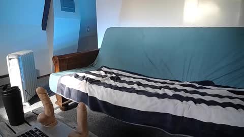 Snapshot of hippiezen chatting on February 2025 07:52:01 PM Hippie Jijm online show from February 2025 07:52:01 PM