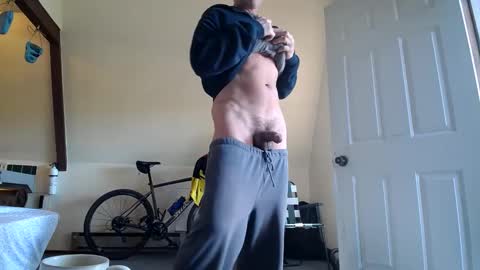 Snapshot of hippiezen chatting on September 2025 06:41:02 PM Hippie Jijm online show from September 2025 06:41:02 PM