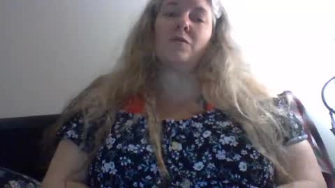 hippysnewhere online show from July 2026 09:18:01 AM