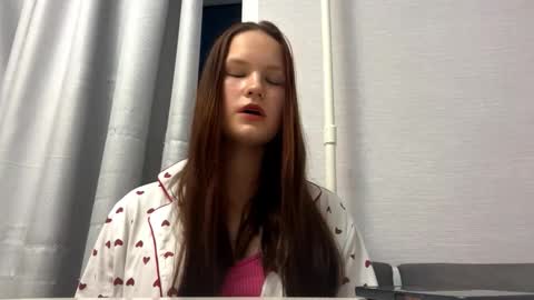Viola online show from October 2025 02:29:02 PM