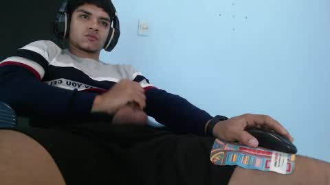 Snapshot of hispanic_boy chatting on May 2026 06:40:02 AM Juan c online show from May 2026 06:40:02 AM