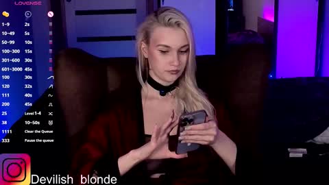 Snapshot of hitchcocianblonde_ chatting on February 2026 06:59:01 PM Mary online show from February 2026 06:59:01 PM