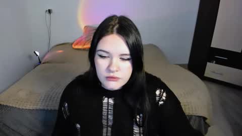 Snapshot of hitomi2 chatting on November 2025 04:50:01 PM Dina online show from November 2025 04:50:01 PM