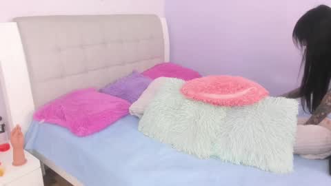 hiyakasudere_ online show from October 2025 06:27:01 PM