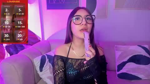 Hiyori  online show from March 2026 08:25:01 AM