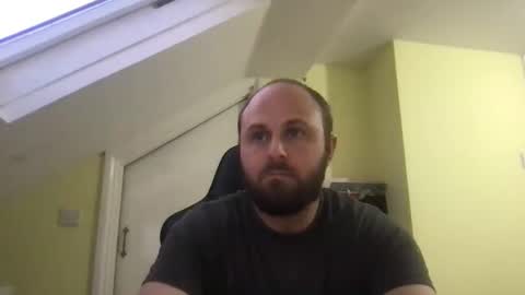 hockeyboy230425 online show from December 2025 07:58:02 AM