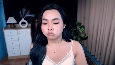 Snapshot of hoellygia chatting on March 2026 07:58:01 AM IM NEW HERE ITS ME GIA online show from March 2026 07:58:01 AM