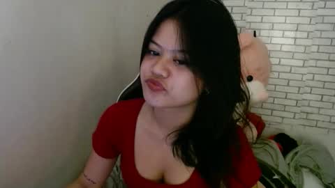 hoelyfloryn online show from March 2026 07:00:02 PM