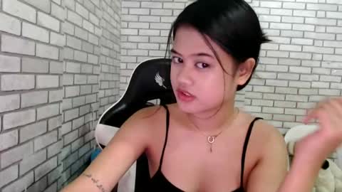 hoelyfloryn online show from March 2026 10:48:01 AM