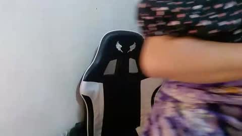 Snapshot of hoelyixia chatting on January 2026 08:47:02 PM Ixia3 online show from January 2026 08:47:02 PM