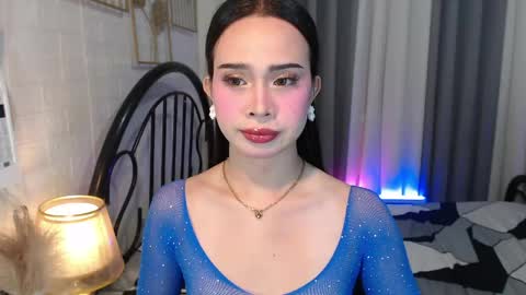 hoelymolly online show from May 2026 08:41:01 AM