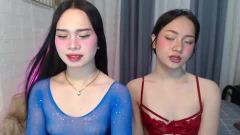 hoelymolly online show from June 2026 06:51:02 PM