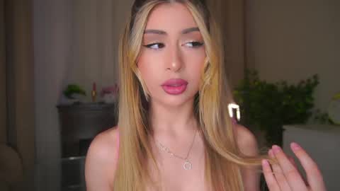 Moni Monica online show from April 2026 08:06:01 AM