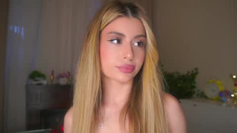 Moni Monica online show from April 2026 09:34:02 AM